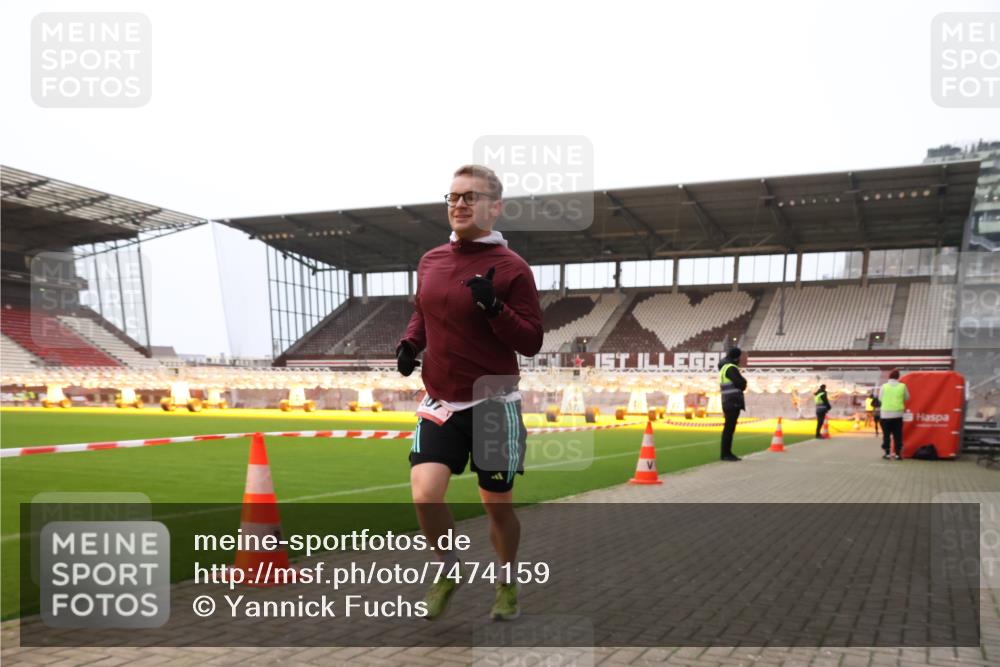 08.12.2024 - St. Pauli X-Mass-Run No. 14 Yannick Fuchs http://msf.ph/oto/7474159 08.12.2024 09:55:22 Ziel 691, 881, 907, 3300 meine-sportfotos.de