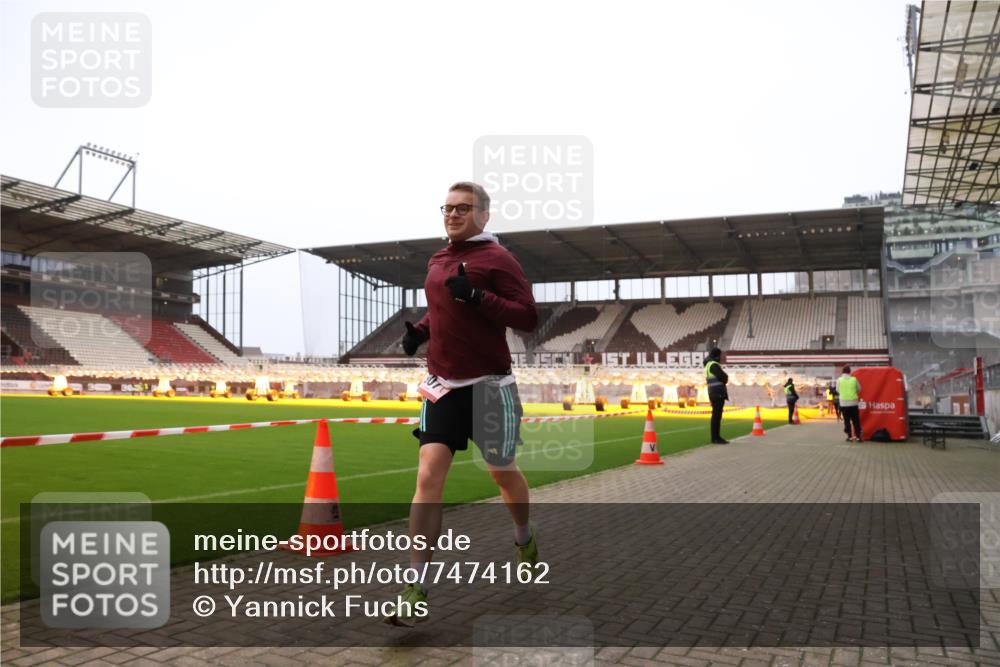 08.12.2024 - St. Pauli X-Mass-Run No. 14 Yannick Fuchs http://msf.ph/oto/7474162 08.12.2024 09:55:22 Ziel 691, 881, 907, 3300 meine-sportfotos.de