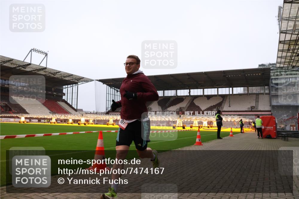08.12.2024 - St. Pauli X-Mass-Run No. 14 Yannick Fuchs http://msf.ph/oto/7474167 08.12.2024 09:55:22 Ziel 691, 881, 907, 3300 meine-sportfotos.de
