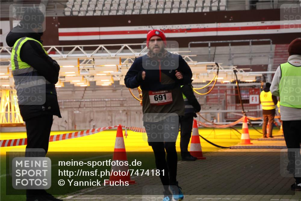 08.12.2024 - St. Pauli X-Mass-Run No. 14 Yannick Fuchs http://msf.ph/oto/7474181 08.12.2024 09:55:27 Ziel 691, 907, 3300 meine-sportfotos.de