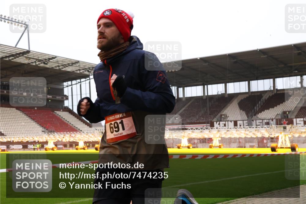 08.12.2024 - St. Pauli X-Mass-Run No. 14 Yannick Fuchs http://msf.ph/oto/7474235 08.12.2024 09:55:31 Ziel 691, 3300 meine-sportfotos.de