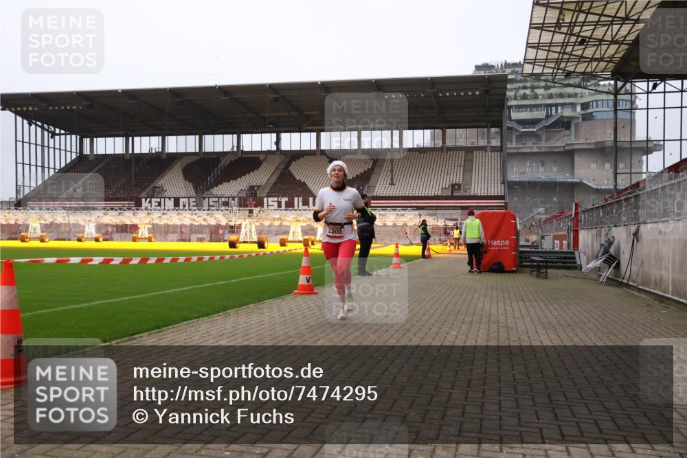 08.12.2024 - St. Pauli X-Mass-Run No. 14 Yannick Fuchs http://msf.ph/oto/7474295 08.12.2024 09:55:38 Ziel 2911, 3300 meine-sportfotos.de