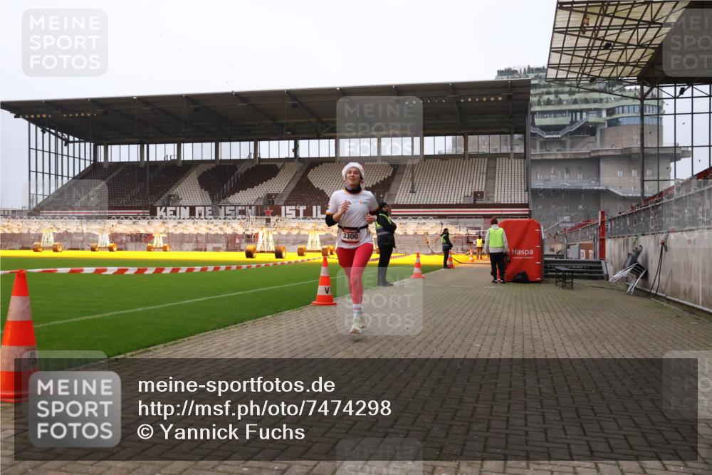 08.12.2024 - St. Pauli X-Mass-Run No. 14 Yannick Fuchs http://msf.ph/oto/7474298 08.12.2024 09:55:38 Ziel 2911, 3300 meine-sportfotos.de