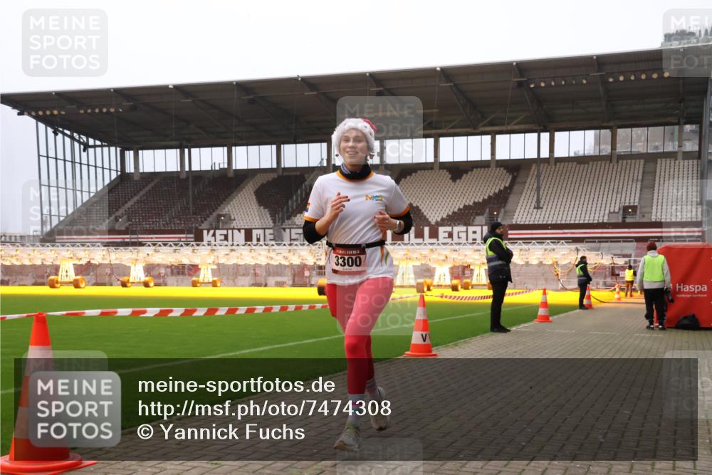 08.12.2024 - St. Pauli X-Mass-Run No. 14 Yannick Fuchs http://msf.ph/oto/7474308 08.12.2024 09:55:38 Ziel 2911, 3300 meine-sportfotos.de