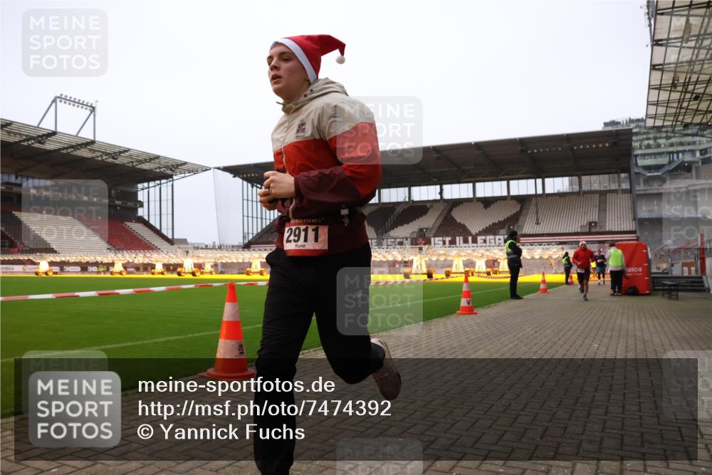 08.12.2024 - St. Pauli X-Mass-Run No. 14 Yannick Fuchs http://msf.ph/oto/7474392 08.12.2024 09:55:55 Ziel 415, 438, 1946, 2911, 3094 meine-sportfotos.de