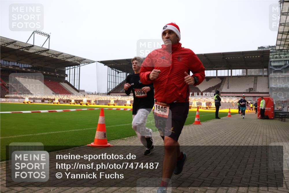 08.12.2024 - St. Pauli X-Mass-Run No. 14 Yannick Fuchs http://msf.ph/oto/7474487 08.12.2024 09:55:59 Ziel 415, 438, 1852, 1946, 2911, 3094 meine-sportfotos.de