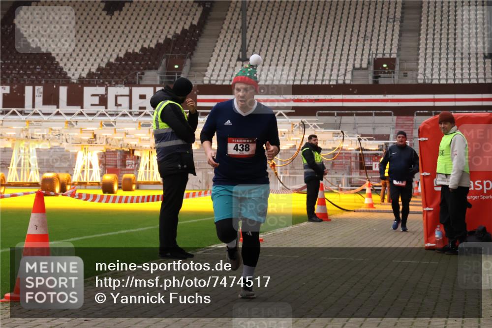 08.12.2024 - St. Pauli X-Mass-Run No. 14 Yannick Fuchs http://msf.ph/oto/7474517 08.12.2024 09:56:02 Ziel 415, 438, 1852, 1946, 3094 meine-sportfotos.de