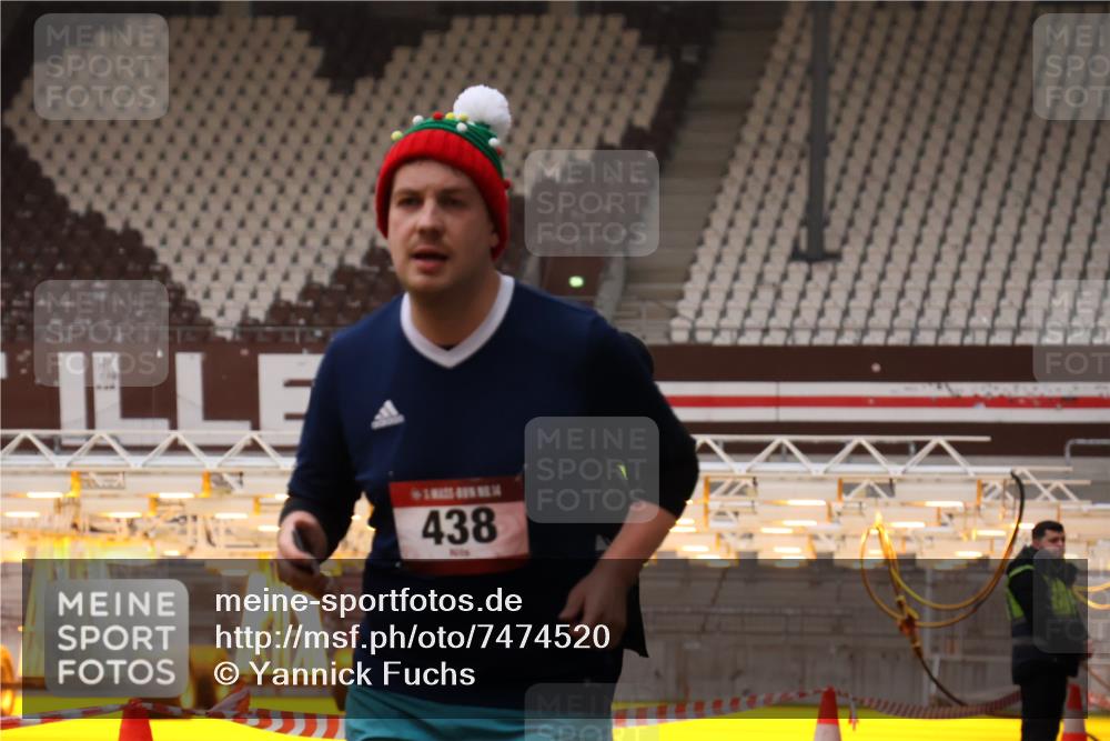 08.12.2024 - St. Pauli X-Mass-Run No. 14 Yannick Fuchs http://msf.ph/oto/7474520 08.12.2024 09:56:03 Ziel 415, 438, 1852, 1946, 3094 meine-sportfotos.de