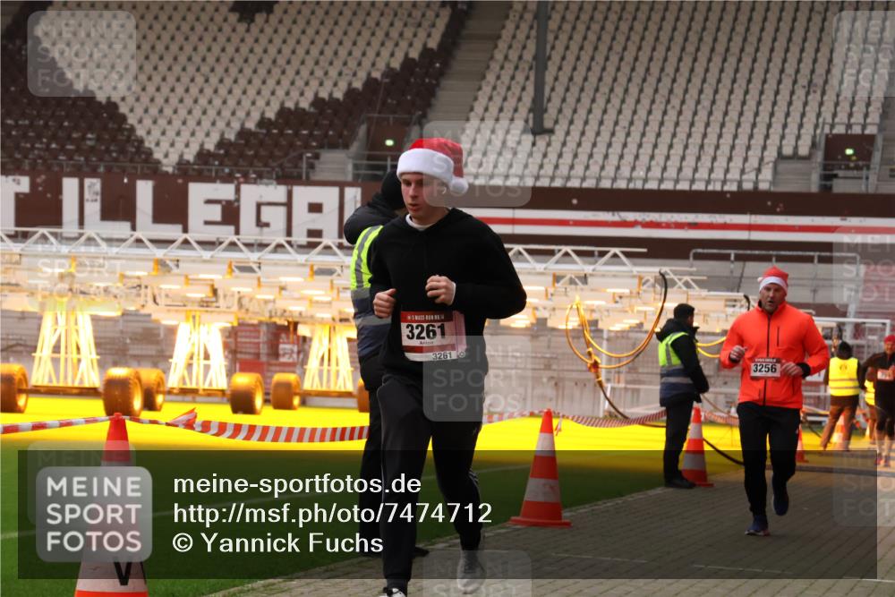 08.12.2024 - St. Pauli X-Mass-Run No. 14 Yannick Fuchs http://msf.ph/oto/7474712 08.12.2024 09:56:19 Ziel 799, 1852, 3256, 3261 meine-sportfotos.de
