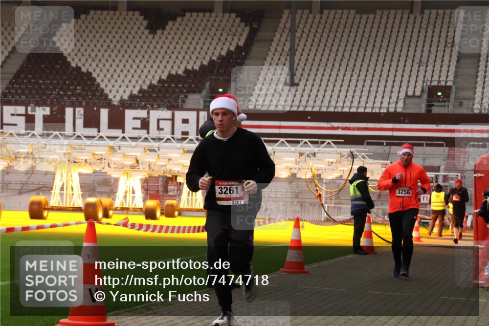 08.12.2024 - St. Pauli X-Mass-Run No. 14 Yannick Fuchs http://msf.ph/oto/7474718 08.12.2024 09:56:19 Ziel 799, 1852, 3256, 3261 meine-sportfotos.de