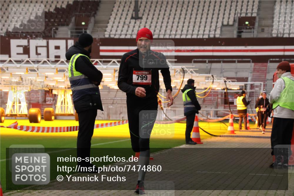08.12.2024 - St. Pauli X-Mass-Run No. 14 Yannick Fuchs http://msf.ph/oto/7474860 08.12.2024 09:56:28 Ziel 288, 799, 2837, 2839, 3256, 3261 meine-sportfotos.de