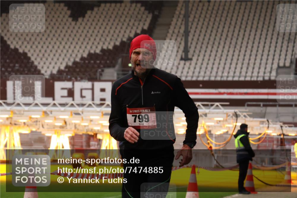 08.12.2024 - St. Pauli X-Mass-Run No. 14 Yannick Fuchs http://msf.ph/oto/7474885 08.12.2024 09:56:30 Ziel 288, 799, 2837, 2839, 3095, 3256, 3261 meine-sportfotos.de