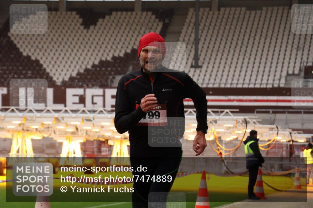 08.12.2024 - St. Pauli X-Mass-Run No. 14 Yannick Fuchs http://msf.ph/oto/7474889 08.12.2024 09:56:30 Ziel 288, 799, 2837, 2839, 3095, 3256, 3261 meine-sportfotos.de