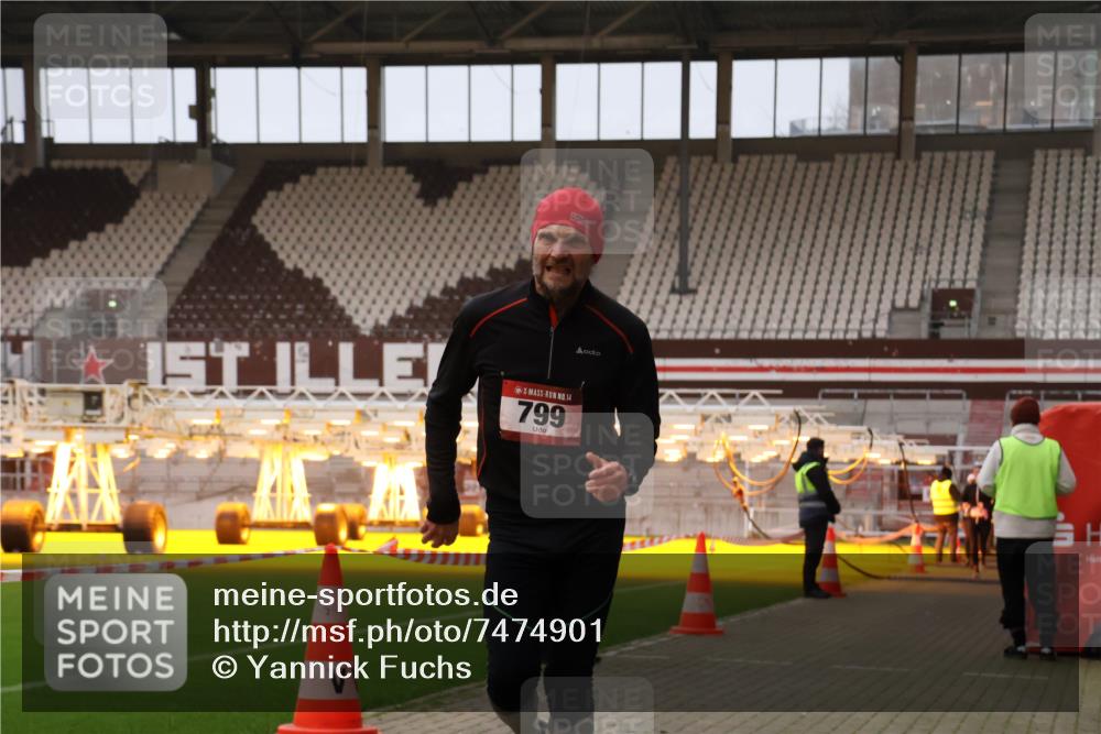 08.12.2024 - St. Pauli X-Mass-Run No. 14 Yannick Fuchs http://msf.ph/oto/7474901 08.12.2024 09:56:30 Ziel 288, 799, 2837, 2839, 3095, 3256, 3261 meine-sportfotos.de
