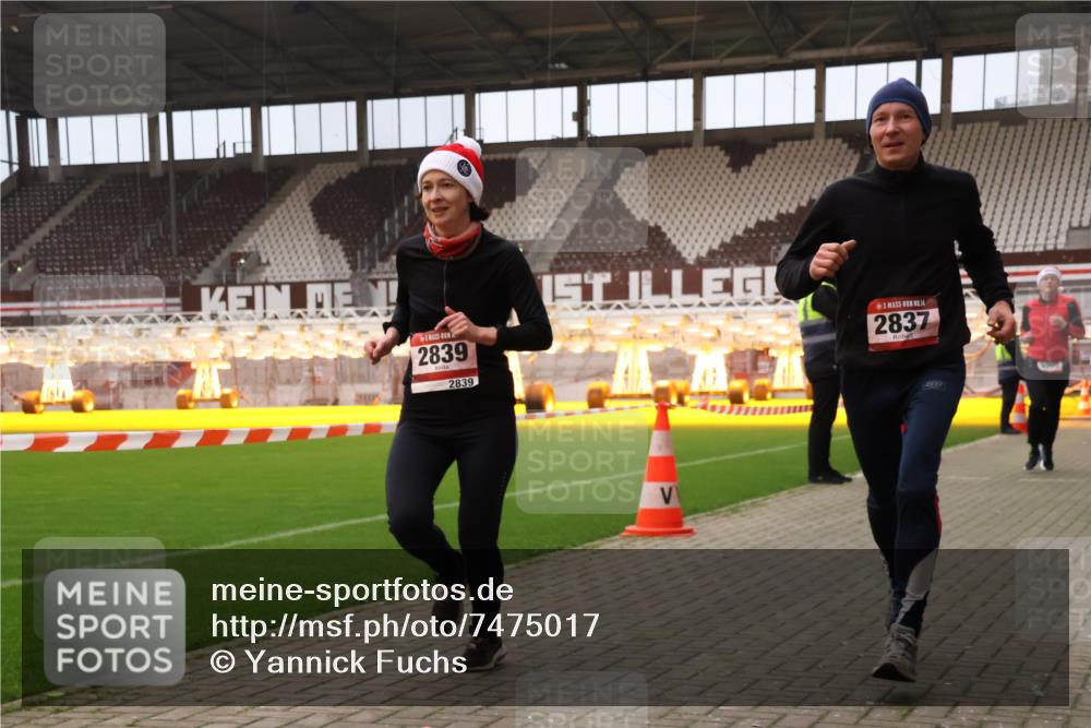 08.12.2024 - St. Pauli X-Mass-Run No. 14 Yannick Fuchs http://msf.ph/oto/7475017 08.12.2024 09:56:43 Ziel 288, 1741, 1754, 2837, 2839, 2956, 3095 meine-sportfotos.de