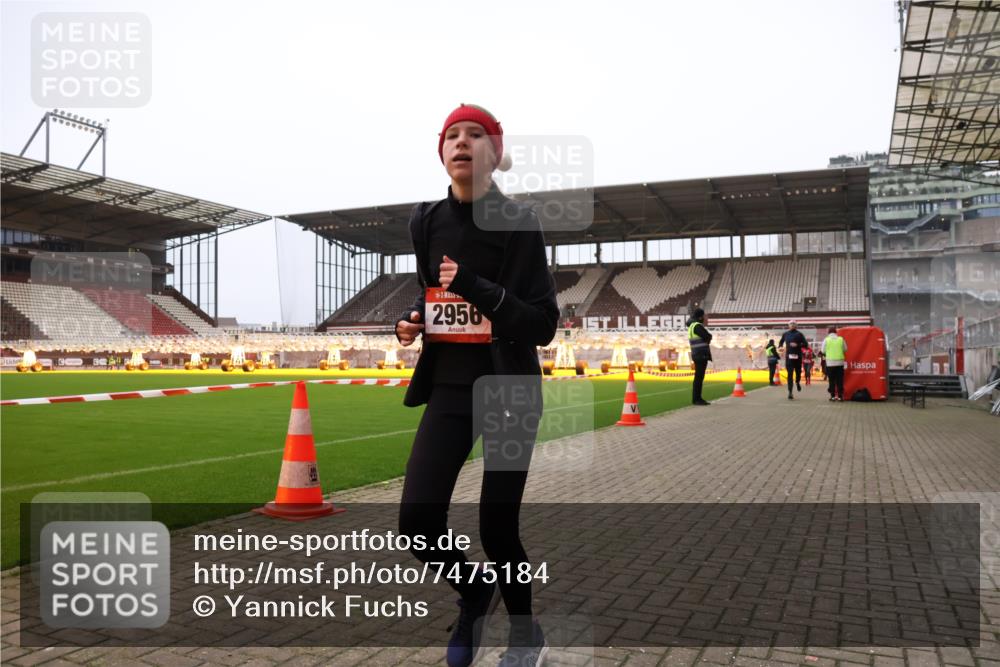 08.12.2024 - St. Pauli X-Mass-Run No. 14 Yannick Fuchs http://msf.ph/oto/7475184 08.12.2024 09:56:57 Ziel 364, 384, 420, 755, 763, 904, 1741, 1754, 1982, 2956, 3022, 3139 meine-sportfotos.de