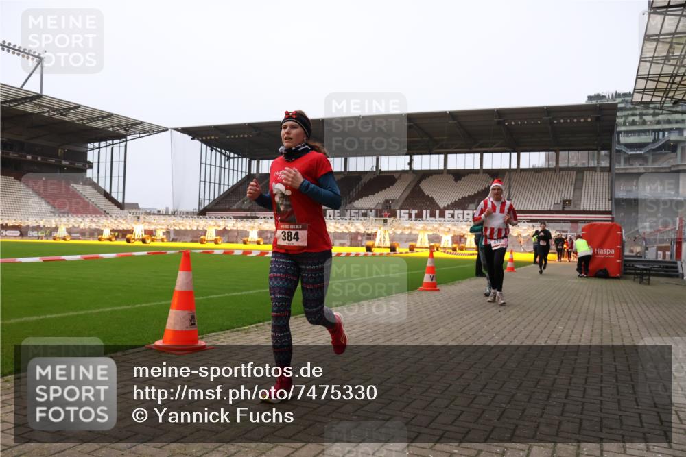 08.12.2024 - St. Pauli X-Mass-Run No. 14 Yannick Fuchs http://msf.ph/oto/7475330 08.12.2024 09:57:06 Ziel 364, 384, 420, 755, 763, 904, 1291, 1741, 1982, 2267, 3022, 3139, 3162 meine-sportfotos.de