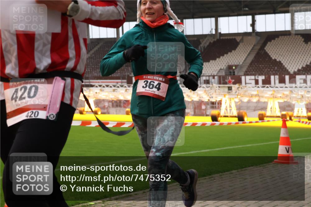 08.12.2024 - St. Pauli X-Mass-Run No. 14 Yannick Fuchs http://msf.ph/oto/7475352 08.12.2024 09:57:08 Ziel 364, 384, 420, 755, 763, 904, 1291, 1741, 1982, 2267, 3022, 3139, 3162 meine-sportfotos.de