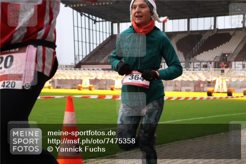 08.12.2024 - St. Pauli X-Mass-Run No. 14 Yannick Fuchs http://msf.ph/oto/7475358 08.12.2024 09:57:08 Ziel 364, 384, 420, 755, 763, 904, 1291, 1741, 1982, 2267, 3022, 3139, 3162 meine-sportfotos.de