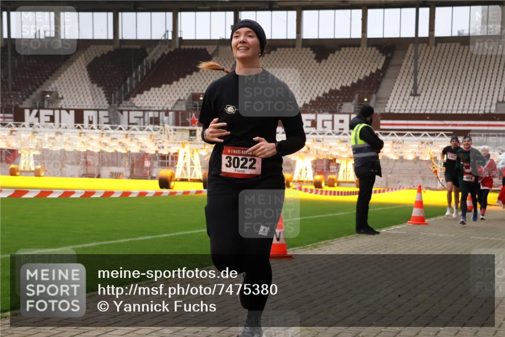 08.12.2024 - St. Pauli X-Mass-Run No. 14 Yannick Fuchs http://msf.ph/oto/7475380 08.12.2024 09:57:10 Ziel 364, 384, 420, 755, 763, 904, 1291, 1982, 2267, 3022, 3162 meine-sportfotos.de