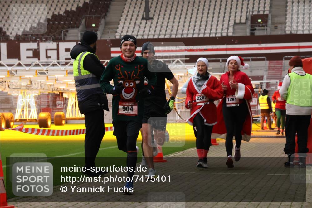 08.12.2024 - St. Pauli X-Mass-Run No. 14 Yannick Fuchs http://msf.ph/oto/7475401 08.12.2024 09:57:12 Ziel 364, 384, 420, 755, 763, 904, 1291, 1982, 2267, 3022, 3162 meine-sportfotos.de