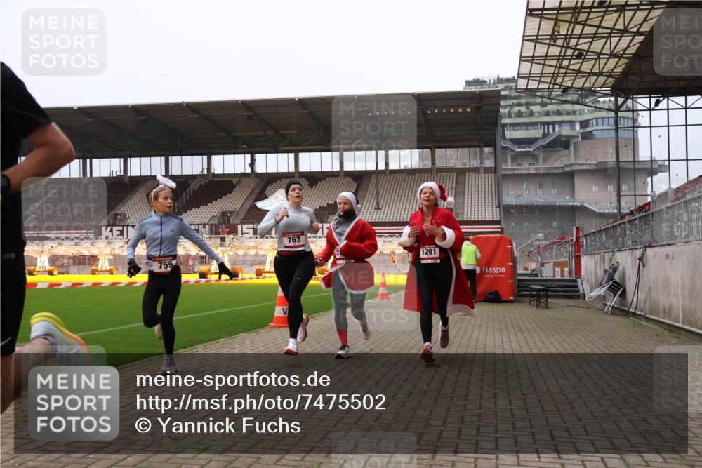 08.12.2024 - St. Pauli X-Mass-Run No. 14 Yannick Fuchs http://msf.ph/oto/7475502 08.12.2024 09:57:15 Ziel 755, 763, 904, 1291, 1982, 2267, 3022, 3162 meine-sportfotos.de