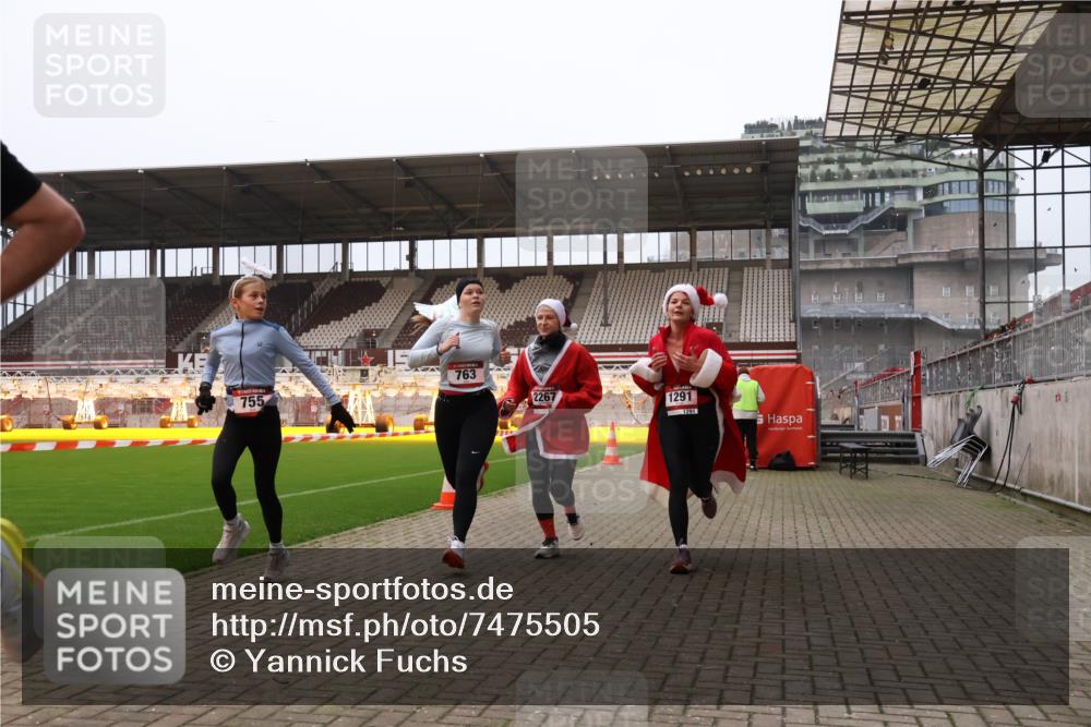 08.12.2024 - St. Pauli X-Mass-Run No. 14 Yannick Fuchs http://msf.ph/oto/7475505 08.12.2024 09:57:15 Ziel 755, 763, 904, 1291, 1982, 2267, 3022, 3162 meine-sportfotos.de