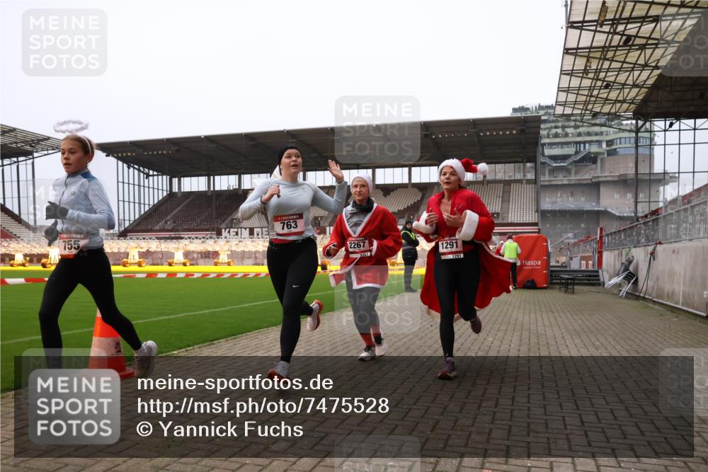 08.12.2024 - St. Pauli X-Mass-Run No. 14 Yannick Fuchs http://msf.ph/oto/7475528 08.12.2024 09:57:16 Ziel 755, 763, 904, 1291, 1982, 2267, 3022, 3162 meine-sportfotos.de
