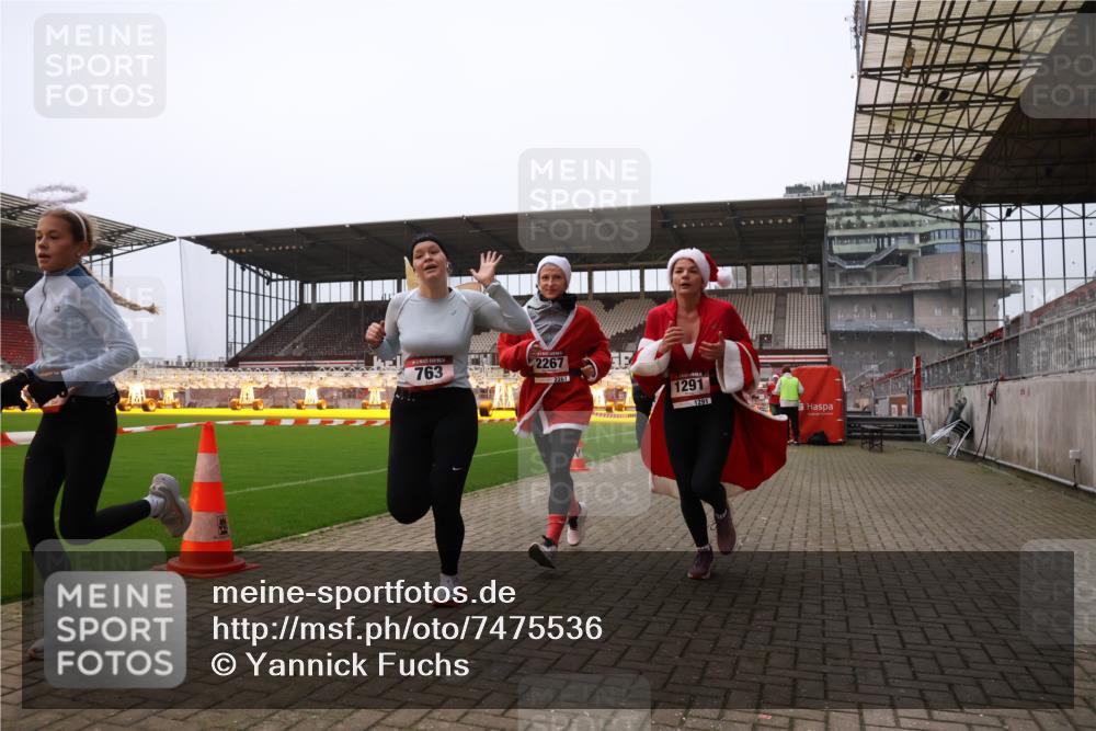 08.12.2024 - St. Pauli X-Mass-Run No. 14 Yannick Fuchs http://msf.ph/oto/7475536 08.12.2024 09:57:16 Ziel 755, 763, 904, 1291, 1982, 2267, 3022, 3162 meine-sportfotos.de