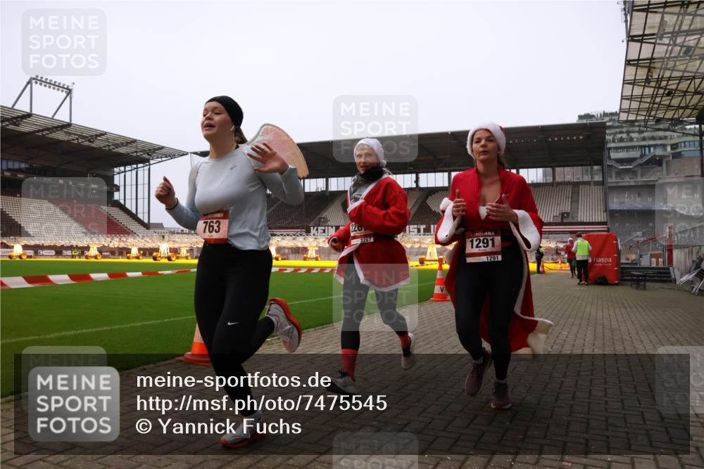 08.12.2024 - St. Pauli X-Mass-Run No. 14 Yannick Fuchs http://msf.ph/oto/7475545 08.12.2024 09:57:17 Ziel 755, 763, 904, 1291, 1982, 2267, 3022, 3162 meine-sportfotos.de