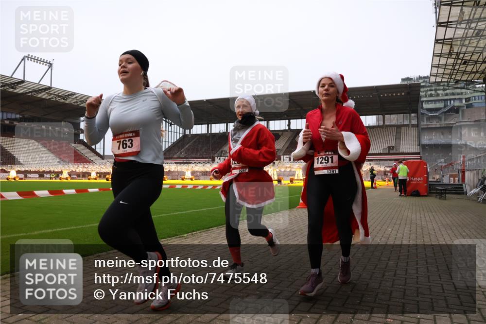 08.12.2024 - St. Pauli X-Mass-Run No. 14 Yannick Fuchs http://msf.ph/oto/7475548 08.12.2024 09:57:17 Ziel 755, 763, 904, 1291, 1982, 2267, 3022, 3162 meine-sportfotos.de