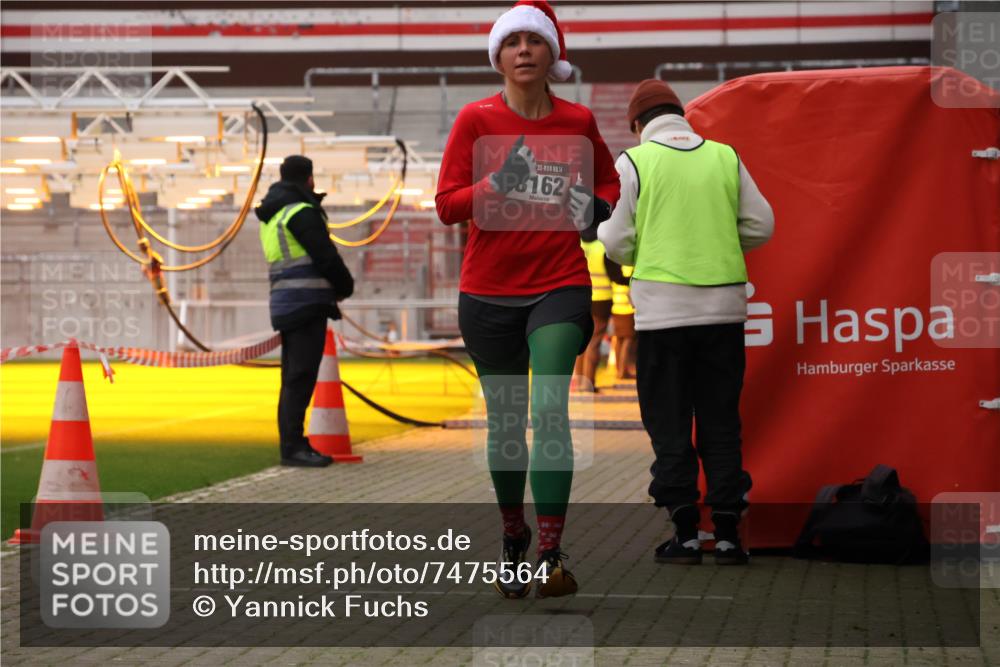 08.12.2024 - St. Pauli X-Mass-Run No. 14 Yannick Fuchs http://msf.ph/oto/7475564 08.12.2024 09:57:20 Ziel 755, 763, 904, 1291, 1982, 2267, 3162 meine-sportfotos.de