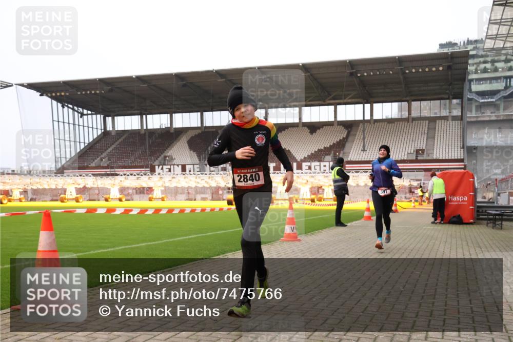 08.12.2024 - St. Pauli X-Mass-Run No. 14 Yannick Fuchs http://msf.ph/oto/7475766 08.12.2024 09:57:47 Ziel 391, 510, 2840, 2842, 3258 meine-sportfotos.de