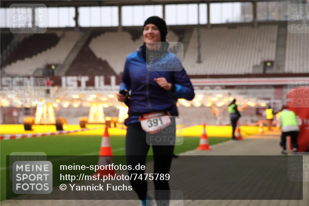 08.12.2024 - St. Pauli X-Mass-Run No. 14 Yannick Fuchs http://msf.ph/oto/7475789 08.12.2024 09:57:49 Ziel 391, 510, 1532, 2840, 2842 meine-sportfotos.de