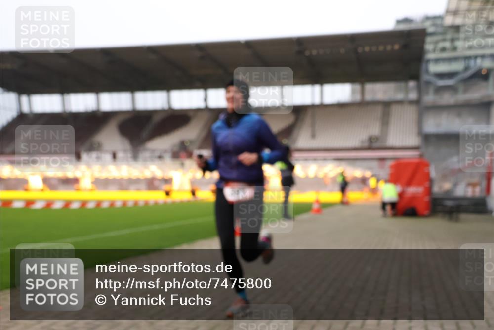 08.12.2024 - St. Pauli X-Mass-Run No. 14 Yannick Fuchs http://msf.ph/oto/7475800 08.12.2024 09:57:49 Ziel 391, 510, 1532, 2840, 2842 meine-sportfotos.de
