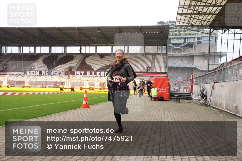 08.12.2024 - St. Pauli X-Mass-Run No. 14 Yannick Fuchs http://msf.ph/oto/7475921 08.12.2024 09:58:05 Ziel 510, 1396, 1397, 1532, 1789, 2872, 2934, 2943, 2944, 3092, 3171 meine-sportfotos.de