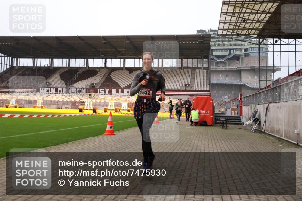 08.12.2024 - St. Pauli X-Mass-Run No. 14 Yannick Fuchs http://msf.ph/oto/7475930 08.12.2024 09:58:05 Ziel 510, 1396, 1397, 1532, 1789, 2872, 2934, 2943, 2944, 3092, 3171 meine-sportfotos.de