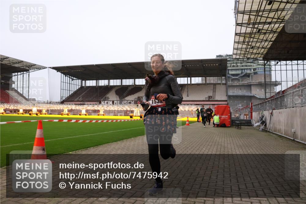 08.12.2024 - St. Pauli X-Mass-Run No. 14 Yannick Fuchs http://msf.ph/oto/7475942 08.12.2024 09:58:05 Ziel 510, 1396, 1397, 1532, 1789, 2872, 2934, 2943, 2944, 3092, 3171 meine-sportfotos.de