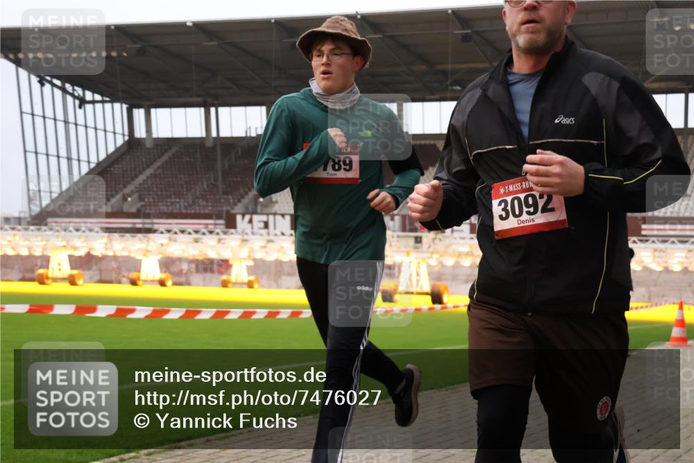 08.12.2024 - St. Pauli X-Mass-Run No. 14 Yannick Fuchs http://msf.ph/oto/7476027 08.12.2024 09:58:11 Ziel 55, 510, 880, 1075, 1080, 1396, 1397, 1532, 1789, 2872, 2934, 2943, 2944, 3092, 3171 meine-sportfotos.de