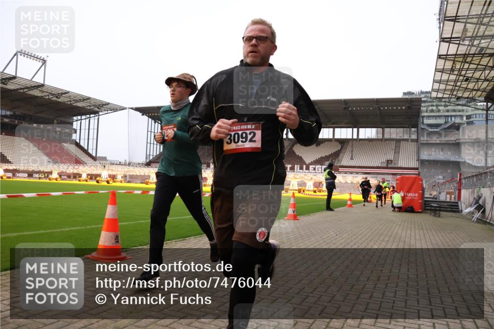 08.12.2024 - St. Pauli X-Mass-Run No. 14 Yannick Fuchs http://msf.ph/oto/7476044 08.12.2024 09:58:11 Ziel 55, 510, 880, 1075, 1080, 1396, 1397, 1532, 1789, 2872, 2934, 2943, 2944, 3092, 3171 meine-sportfotos.de