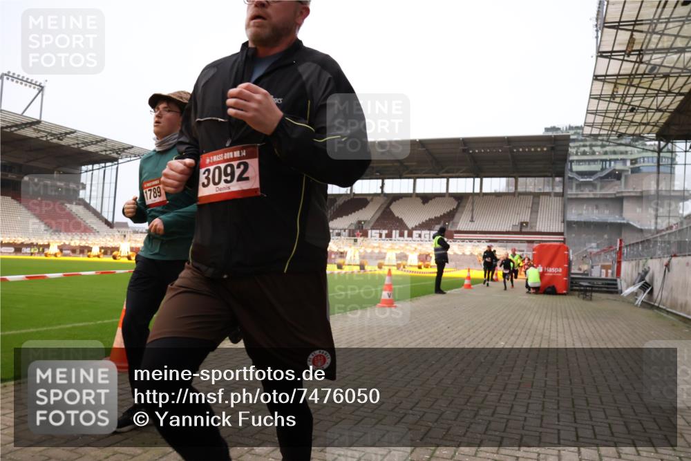 08.12.2024 - St. Pauli X-Mass-Run No. 14 Yannick Fuchs http://msf.ph/oto/7476050 08.12.2024 09:58:11 Ziel 55, 510, 880, 1075, 1080, 1396, 1397, 1532, 1789, 2872, 2934, 2943, 2944, 3092, 3171 meine-sportfotos.de