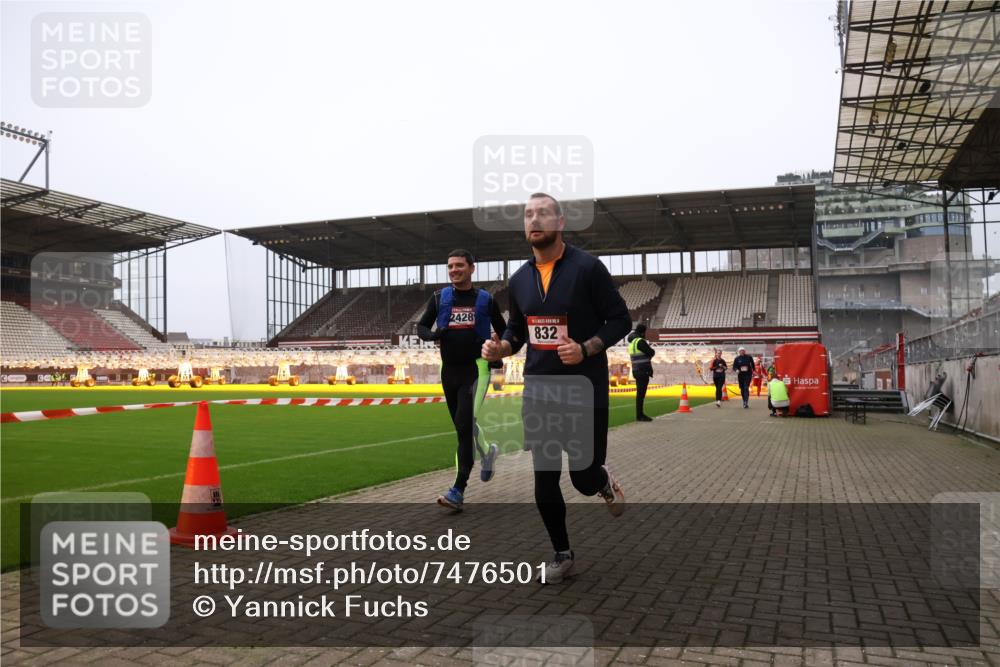 08.12.2024 - St. Pauli X-Mass-Run No. 14 Yannick Fuchs http://msf.ph/oto/7476501 08.12.2024 09:58:40 Ziel 49, 111, 488, 802, 832, 989, 1105, 1119, 1864, 2428, 2722, 2984, 3109 meine-sportfotos.de