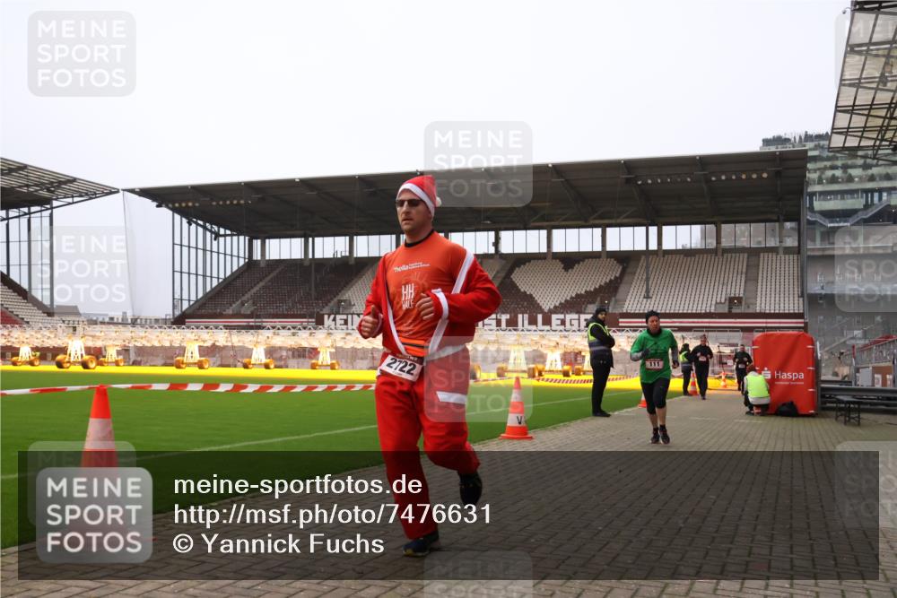 08.12.2024 - St. Pauli X-Mass-Run No. 14 Yannick Fuchs http://msf.ph/oto/7476631 08.12.2024 09:58:47 Ziel 111, 488, 832, 989, 1105, 1119, 2428, 2722 meine-sportfotos.de