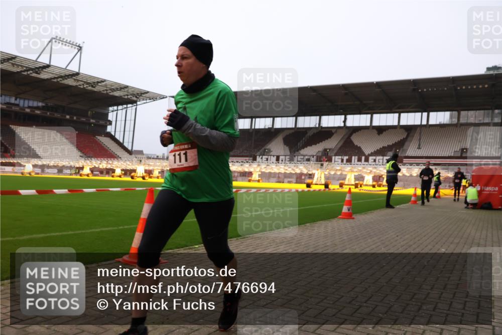 08.12.2024 - St. Pauli X-Mass-Run No. 14 Yannick Fuchs http://msf.ph/oto/7476694 08.12.2024 09:58:50 Ziel 111, 488, 989, 1105, 1119, 2722 meine-sportfotos.de