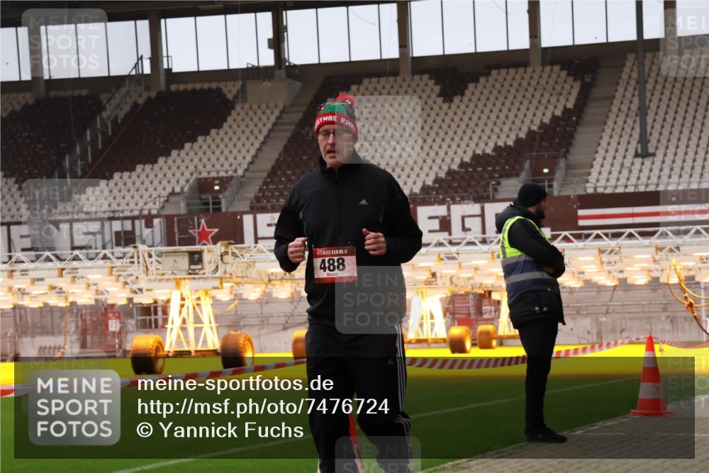08.12.2024 - St. Pauli X-Mass-Run No. 14 Yannick Fuchs http://msf.ph/oto/7476724 08.12.2024 09:58:53 Ziel 111, 488, 989, 1105, 1119, 2722, 2983 meine-sportfotos.de