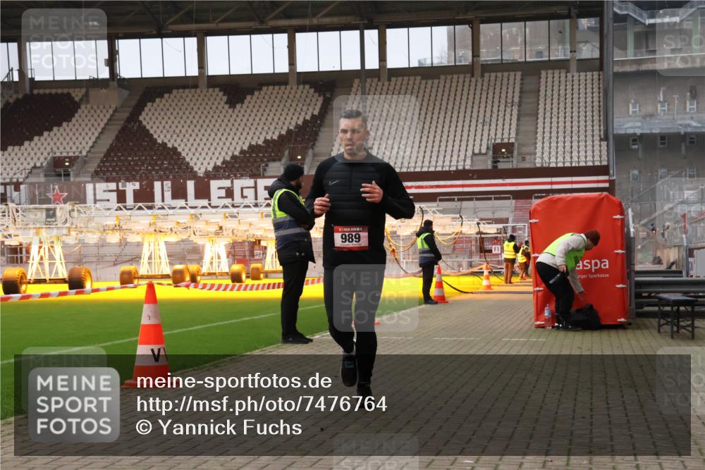 08.12.2024 - St. Pauli X-Mass-Run No. 14 Yannick Fuchs http://msf.ph/oto/7476764 08.12.2024 09:58:55 Ziel 111, 488, 989, 1105, 2722, 2983 meine-sportfotos.de