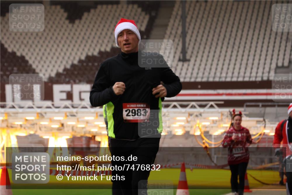 08.12.2024 - St. Pauli X-Mass-Run No. 14 Yannick Fuchs http://msf.ph/oto/7476832 08.12.2024 09:59:10 Ziel 738, 1202, 1534, 1802, 1874, 2983, 3293 meine-sportfotos.de