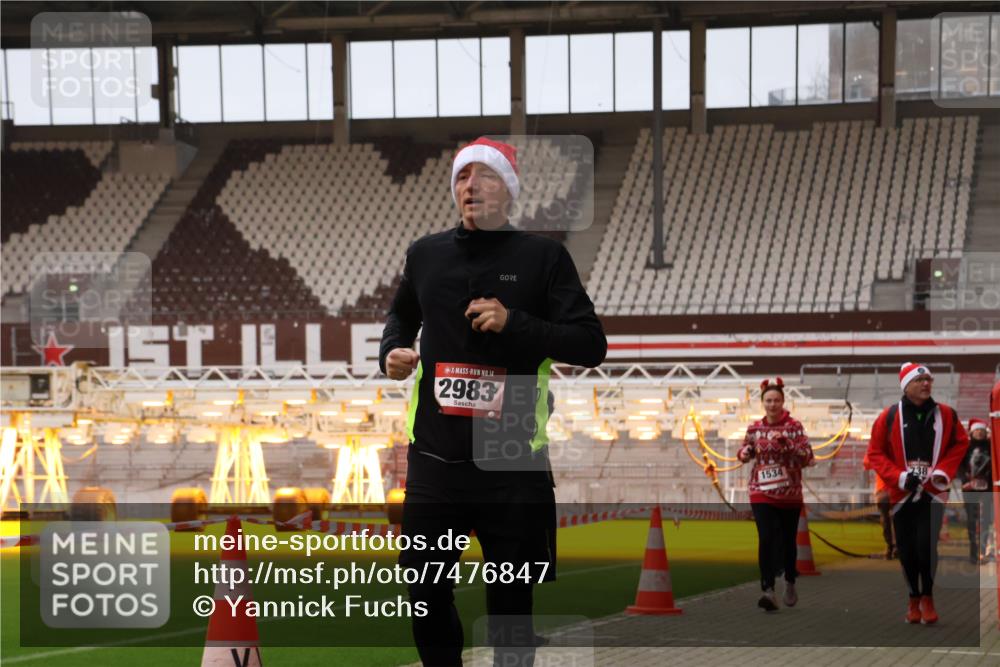 08.12.2024 - St. Pauli X-Mass-Run No. 14 Yannick Fuchs http://msf.ph/oto/7476847 08.12.2024 09:59:10 Ziel 738, 1202, 1534, 1802, 1874, 2983, 3293 meine-sportfotos.de