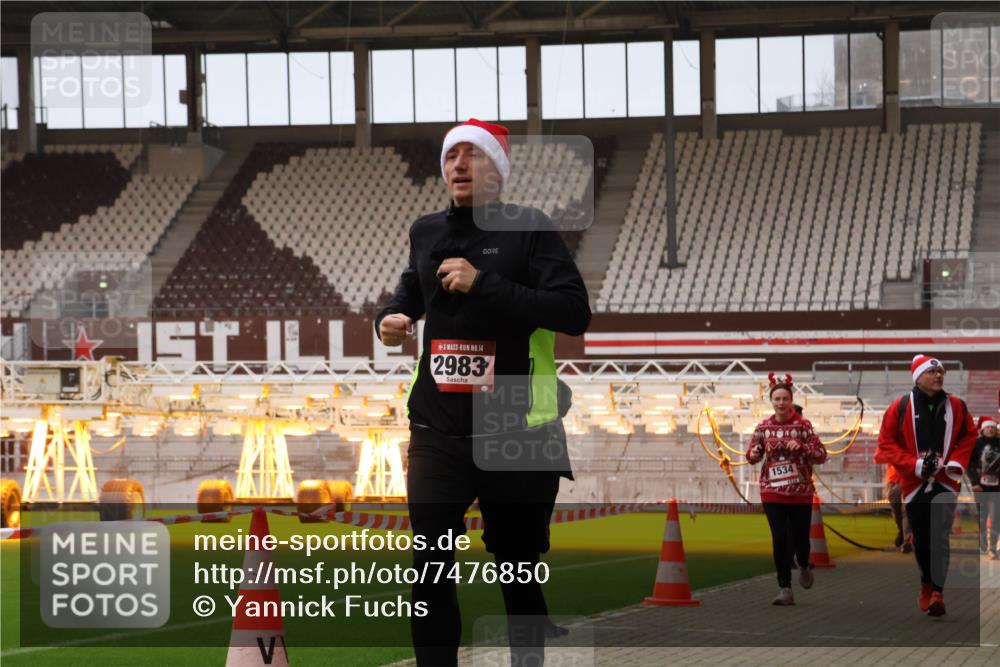 08.12.2024 - St. Pauli X-Mass-Run No. 14 Yannick Fuchs http://msf.ph/oto/7476850 08.12.2024 09:59:10 Ziel 738, 1202, 1534, 1802, 1874, 2983, 3293 meine-sportfotos.de