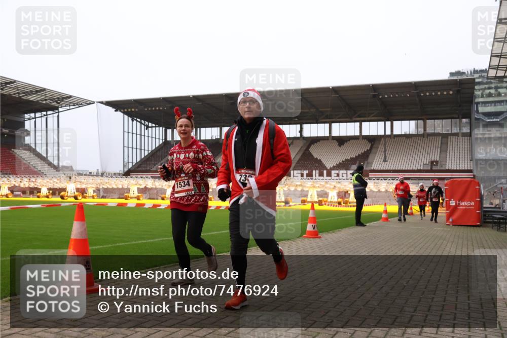 08.12.2024 - St. Pauli X-Mass-Run No. 14 Yannick Fuchs http://msf.ph/oto/7476924 08.12.2024 09:59:15 Ziel 738, 1202, 1534, 1802, 1874, 2983, 3293 meine-sportfotos.de